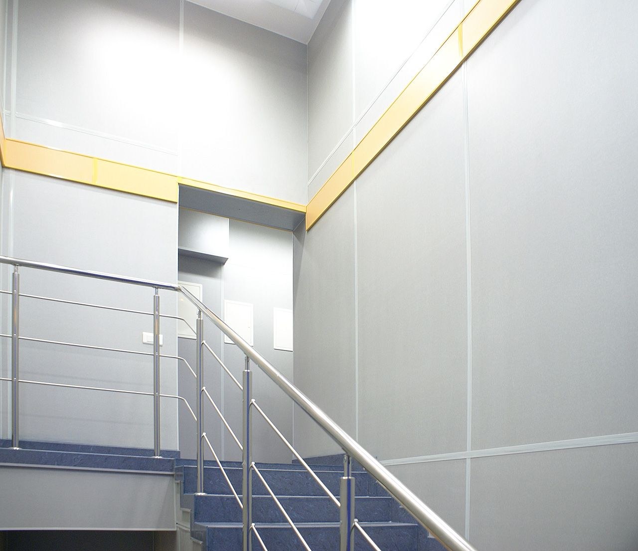 Панели для лестниц, путей эвакуации